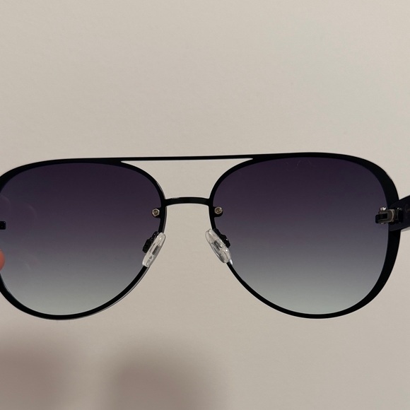 Jessica Simpson Black Aviator Sunglasses - Picture 5 of 6